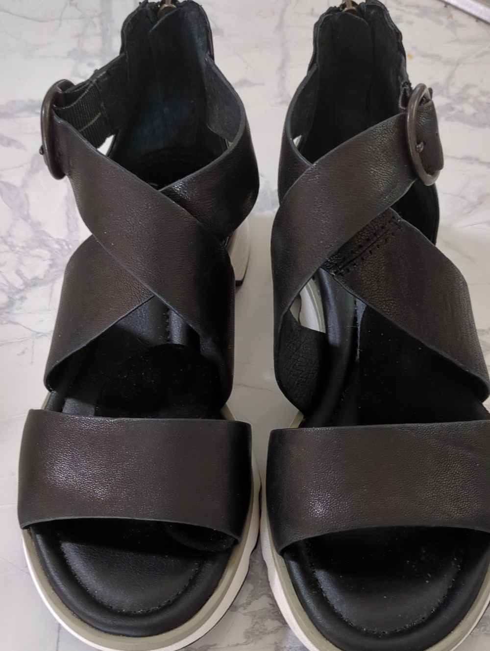 Leather Black Crisscross Platform Sandals with Buckle